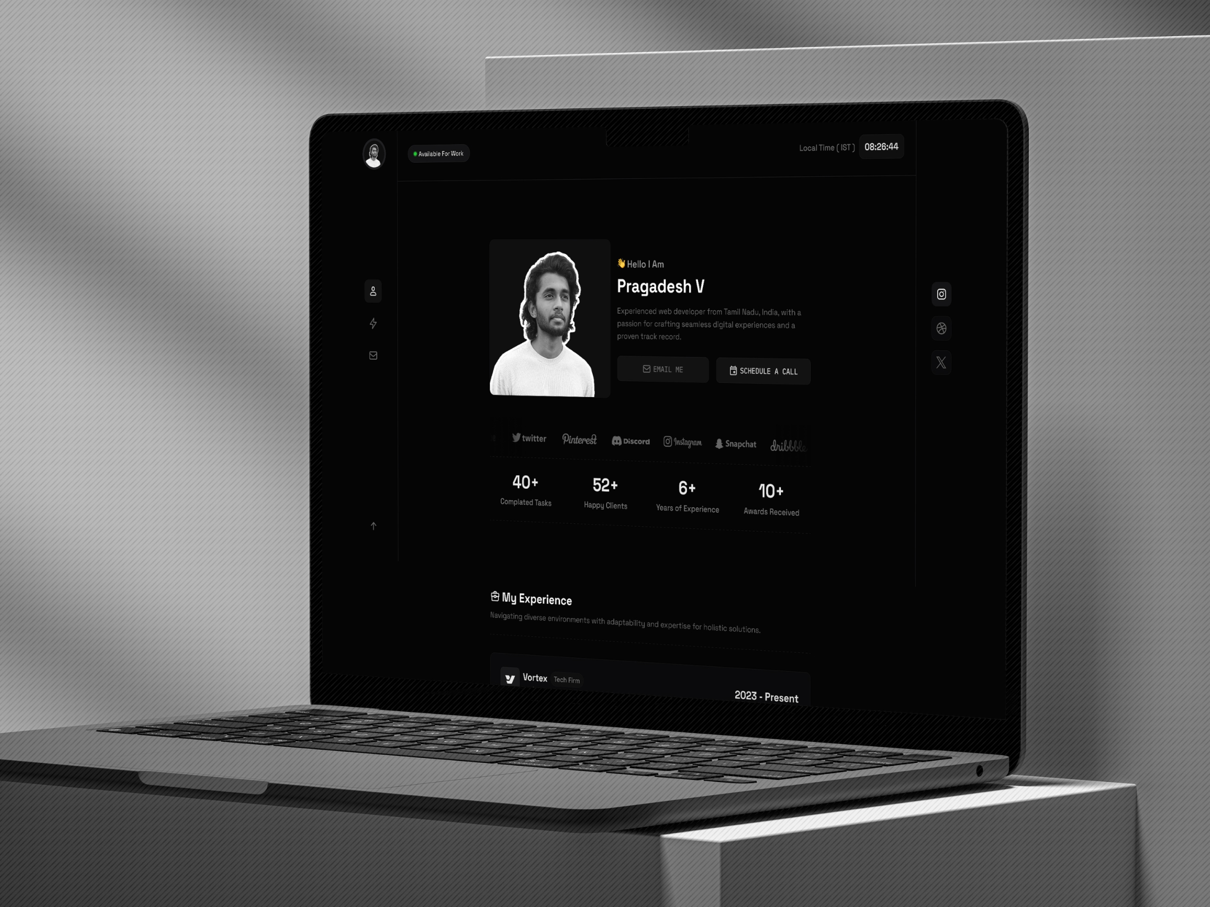 Screenshot of Darkmate website