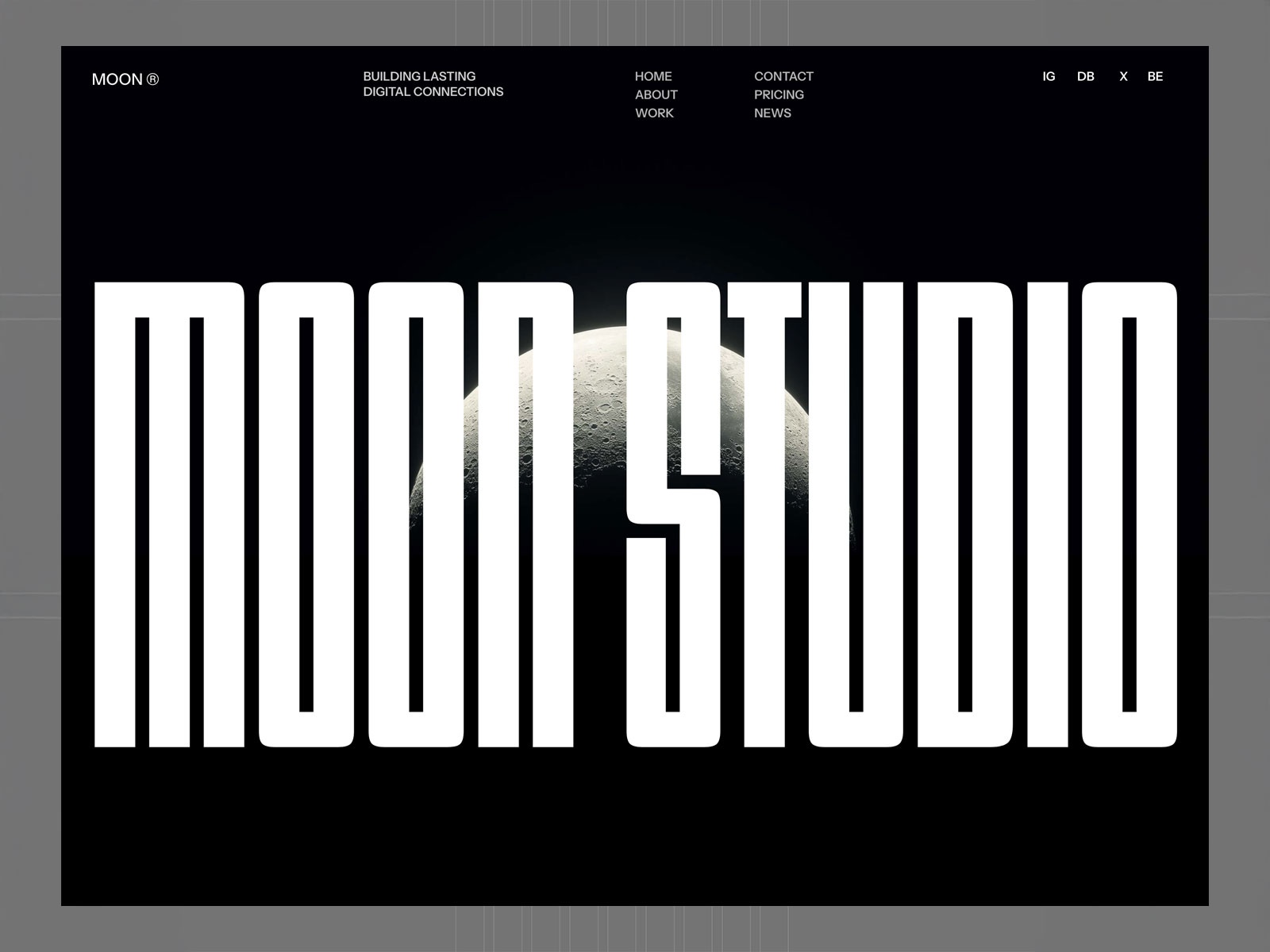 Screenshot of Moon x website